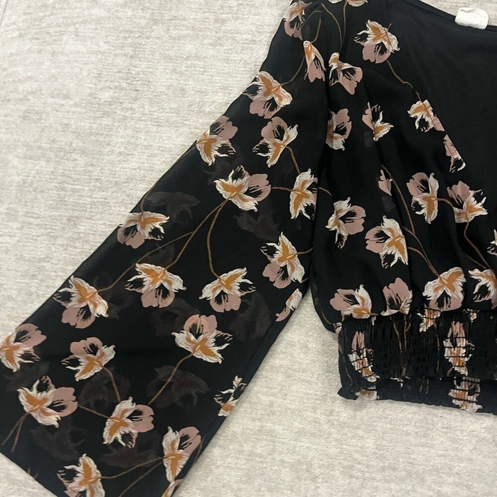 By Together The collection black floral blouse with tan flowers Corpcore - Picture 4 of 4